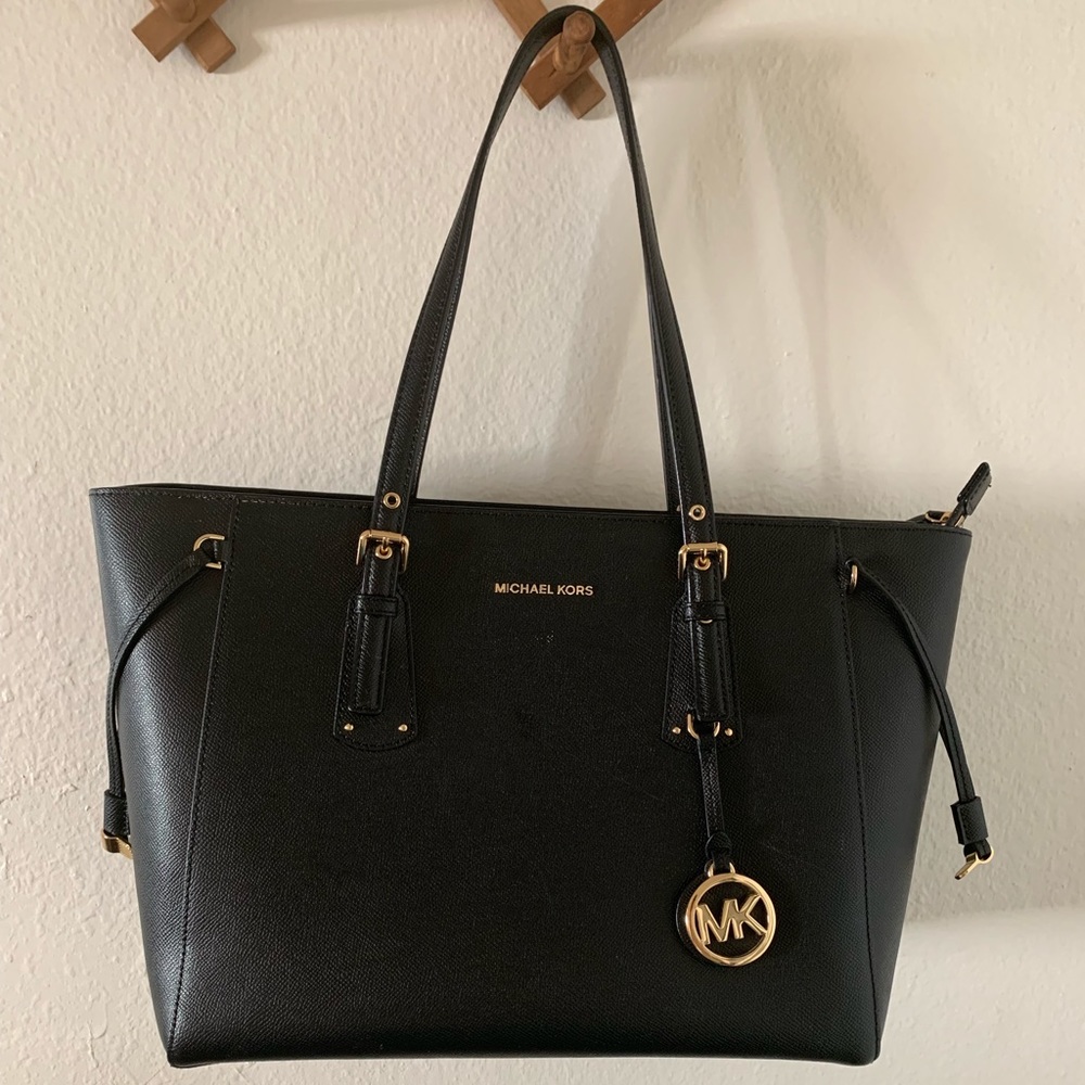 Michael Kors jet set bag